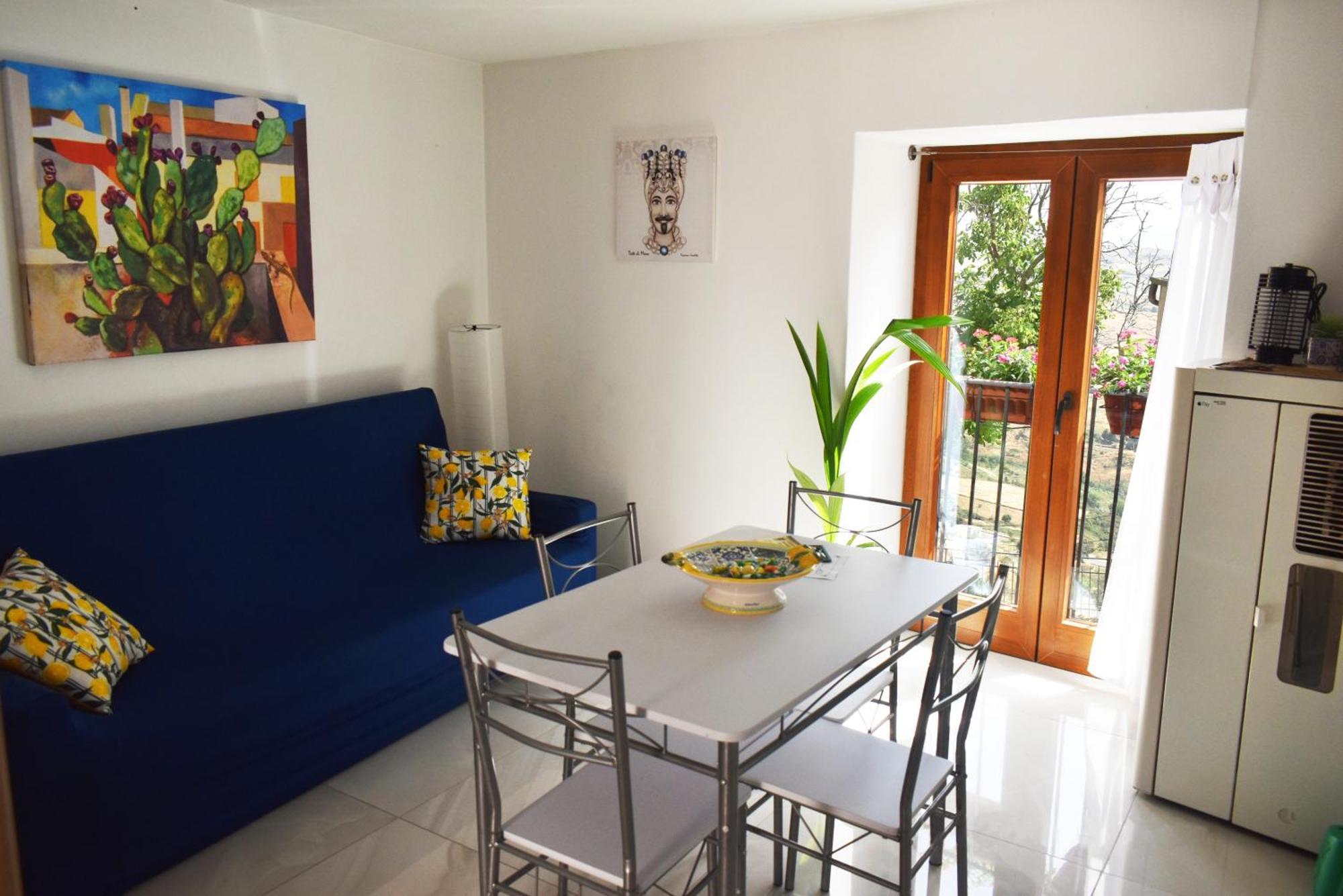 Casa Vacanze La Dimora Di Santa Barbara Petralia Soprana Bagian luar foto