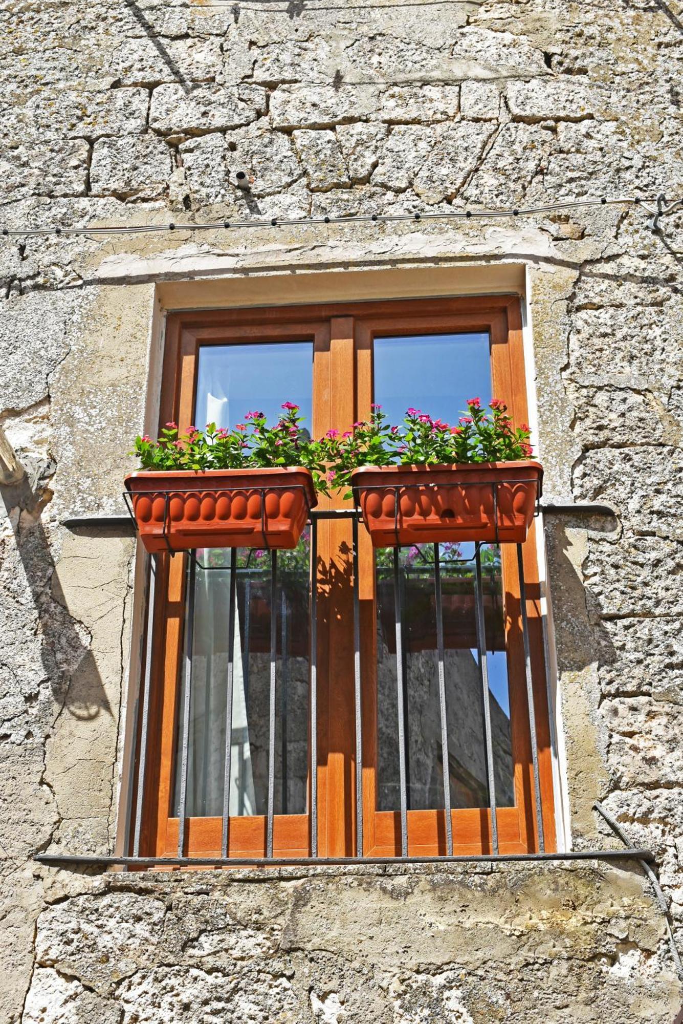 Casa Vacanze La Dimora Di Santa Barbara Petralia Soprana Bagian luar foto